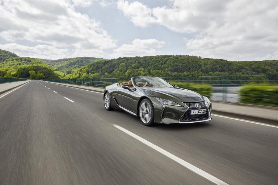  Lexus LC500 Convertible 2020 года  (WW) (фото 11 из 17)